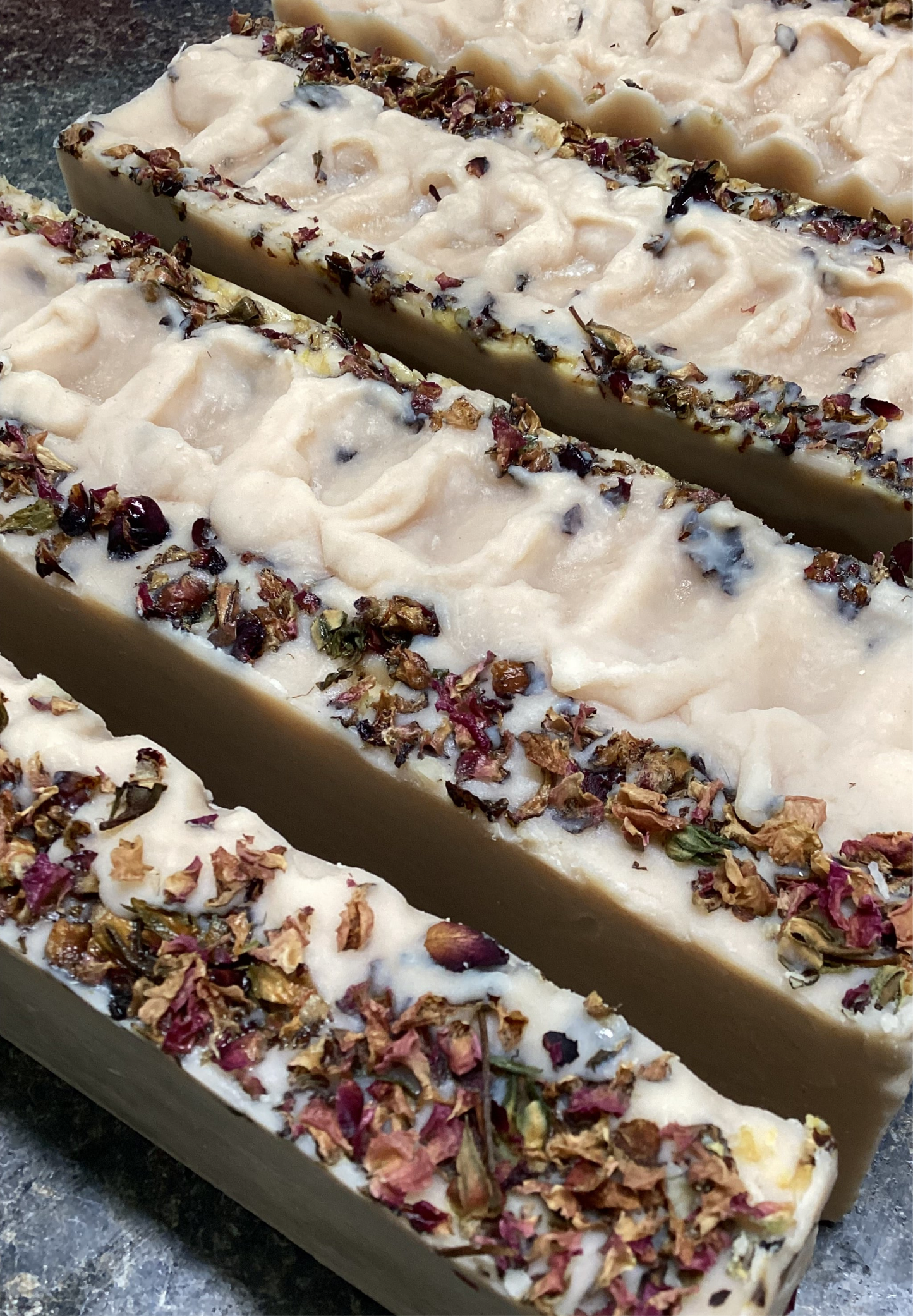 Calamine & Oatmeal goat milk soap